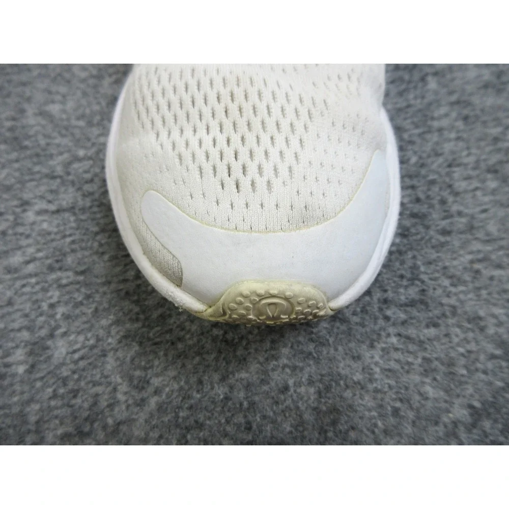 Lululemon Blissfeel Run Shoes Womens Size 8.5‎ White Mesh Lightweight Athletic